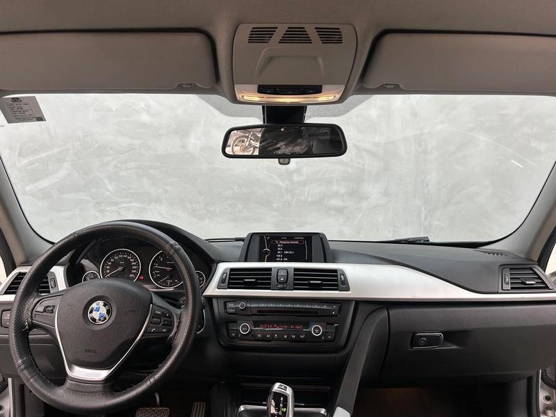 BMW 320i Active Flex - foto 10