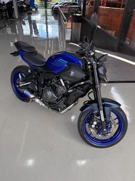 YAMAHA MT07