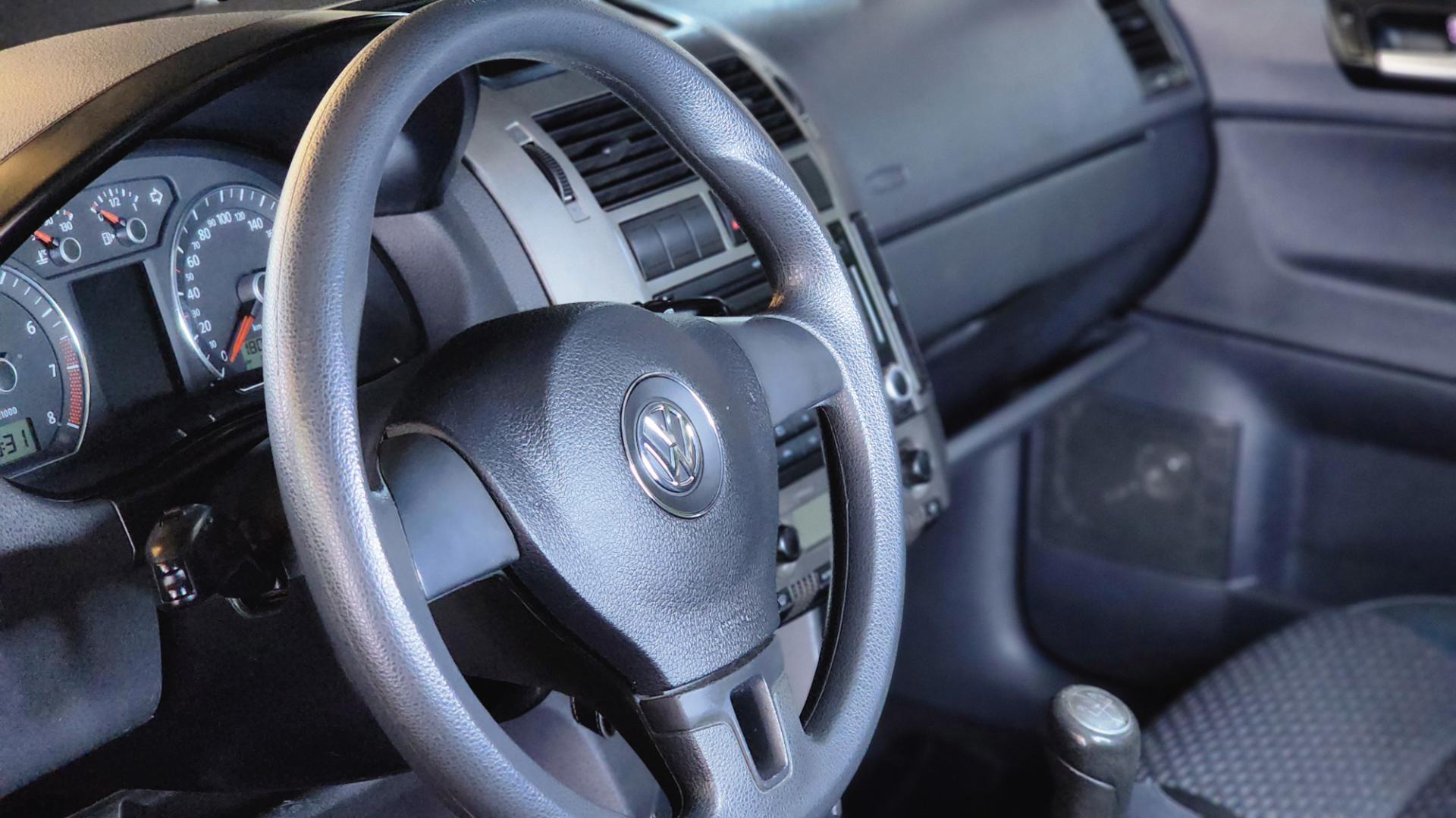 Volkswagen Polo     2014