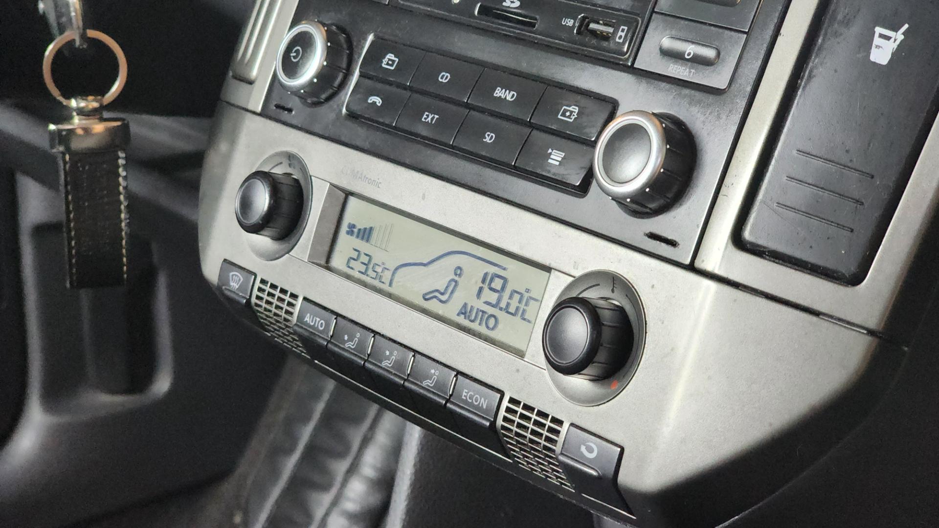 Volkswagen Polo     2014