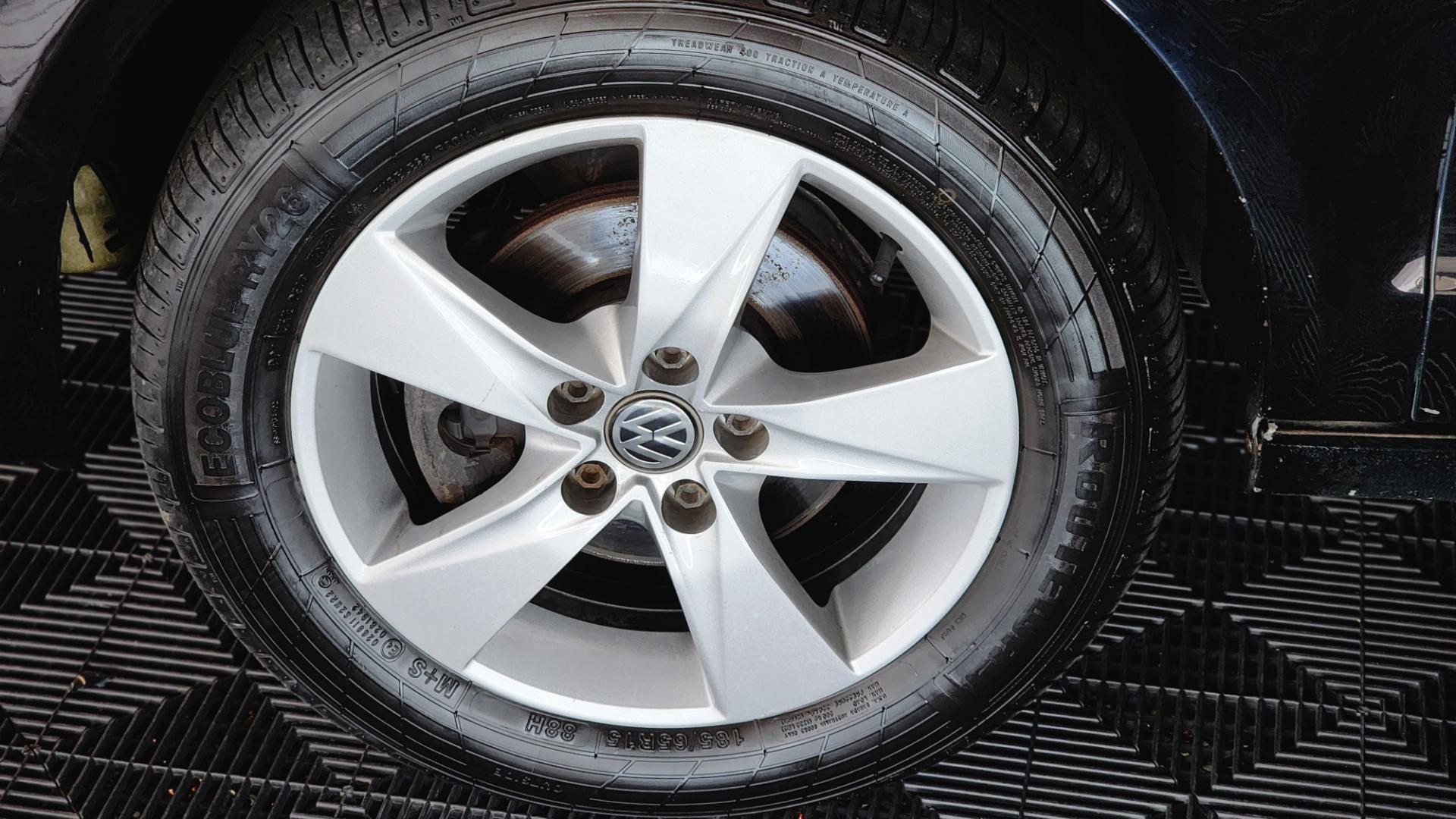 Volkswagen Polo     2014