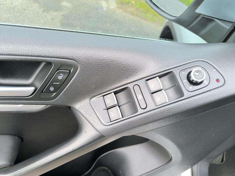 Volkswagen Tiguan 2.0 TSI - foto 11