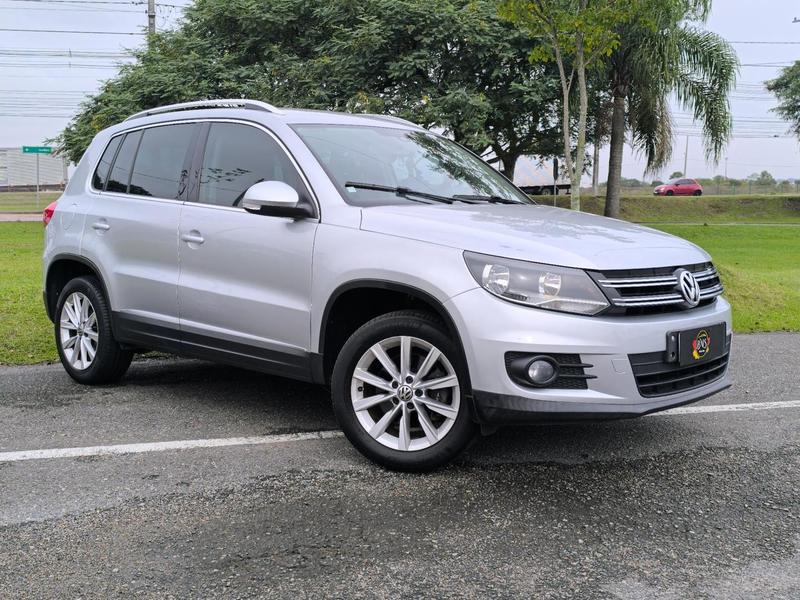 Volkswagen Tiguan 2.0 TSI - foto 2