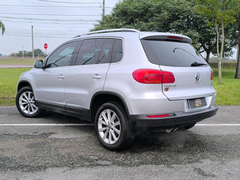 Volkswagen Tiguan 2.0 TSI - foto 4