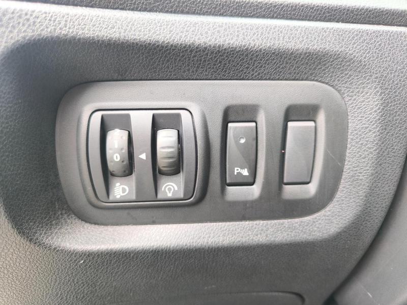Renault Captur Inten 16a - foto 12