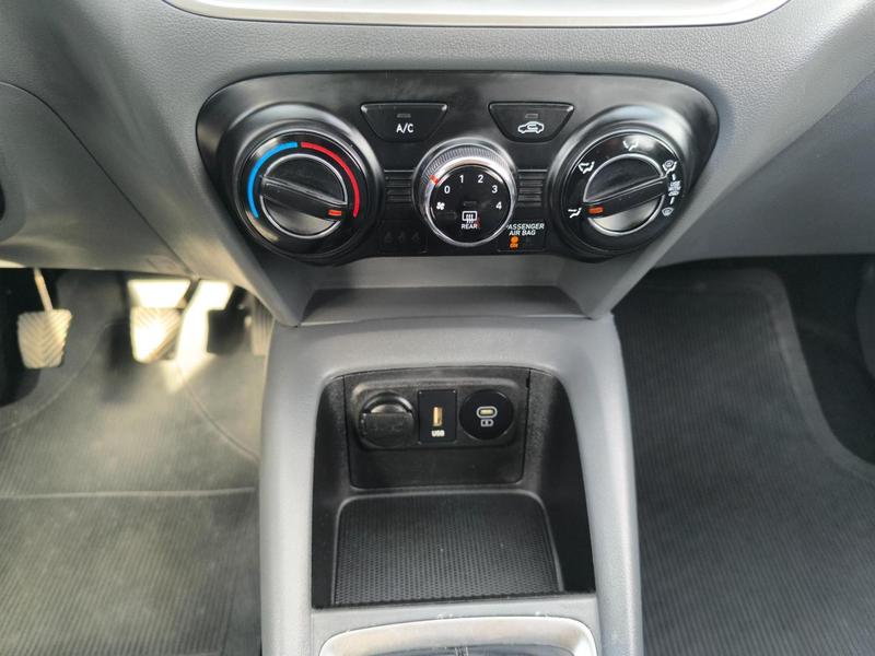 Hyundai HB20S 1.0 Confort Plus 12V Flex 4P Manual - foto 13