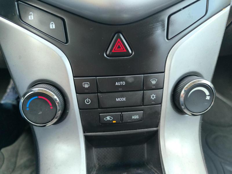 Chevrolet Cruze Hb Sport LT 1.8 16V Flexpower 5P Automático - foto 14