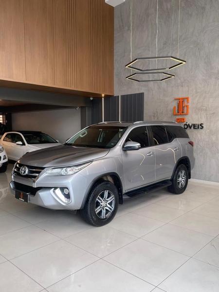 TOYOTA HILUX SW4 SR 4X2 2.7/ 2.7 FLEX 16V AUT