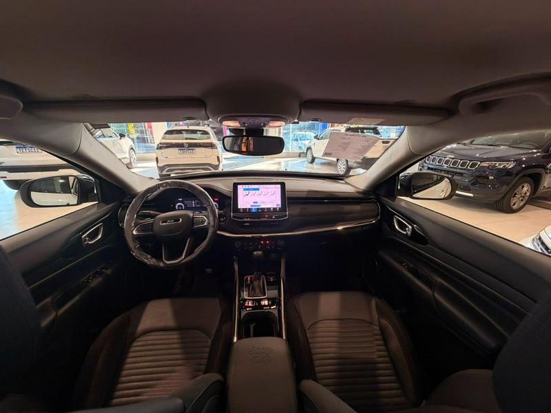 Jeep Commander Lim T - foto 11