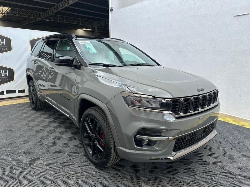 JEEP COMMANDER BLACK HAWK