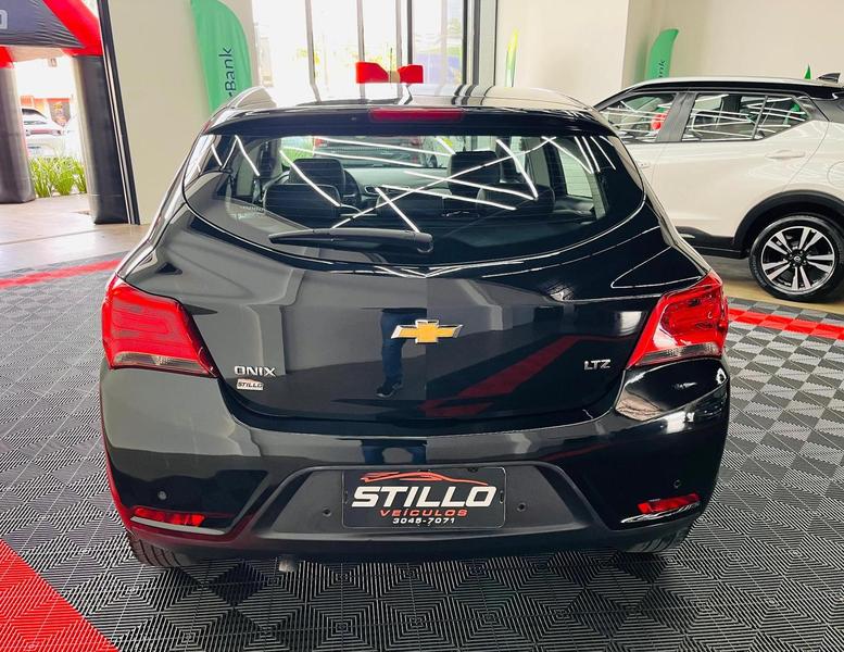 Chevrolet Onix 14at LTZ - foto 11