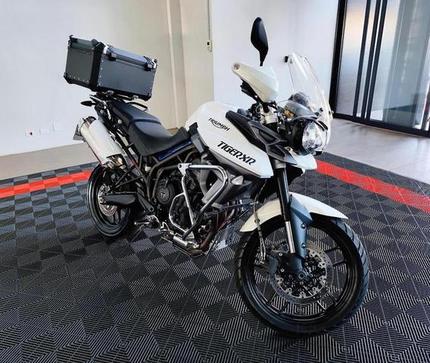 TRIUMPH TIGER XR