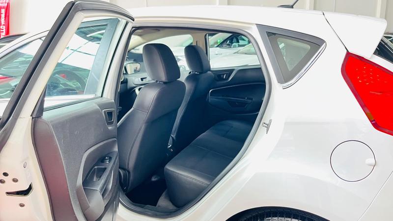 Ford Fiesta Se Ha - foto 4