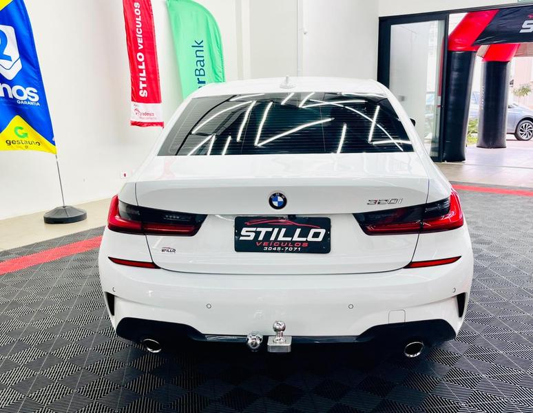 BMW 320i 2.0 16V Turbo M Sport - foto 9