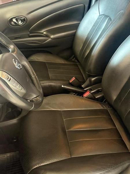 Nissan Versa 16sl CVT - foto 8