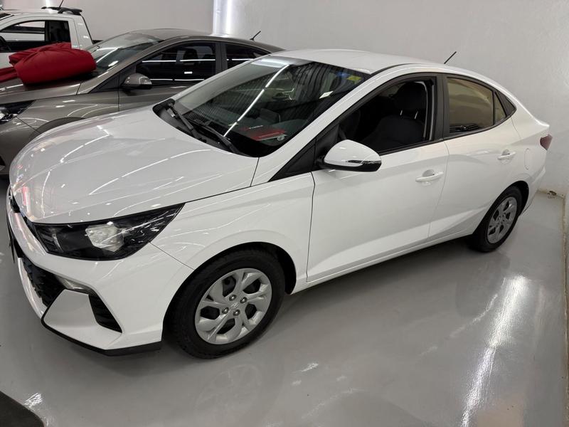 Hyundai HB20S Platinum Plus 1.0 Tb Flex 12V Aut. - foto 3