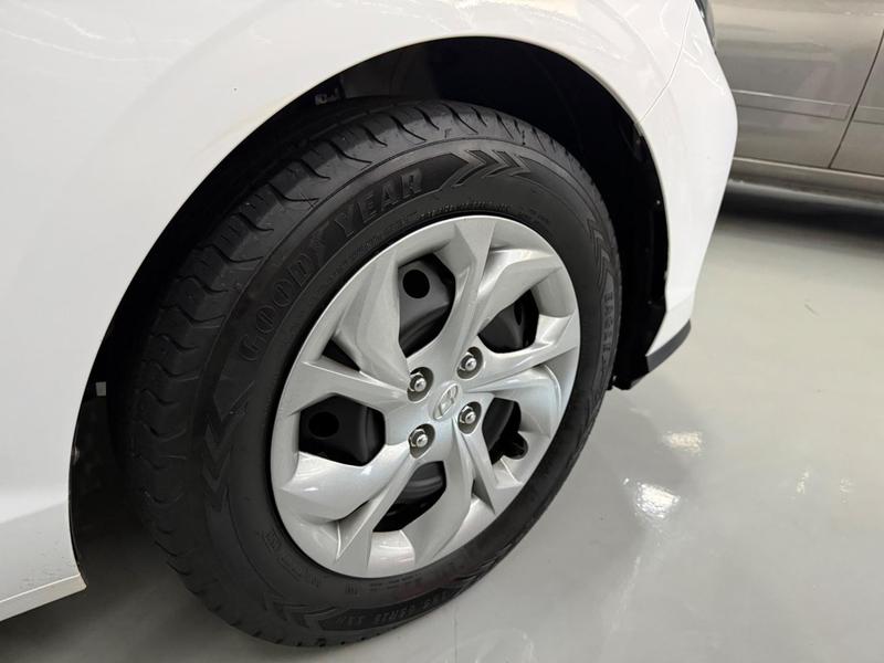 Hyundai HB20S Platinum Plus 1.0 Tb Flex 12V Aut. - foto 8