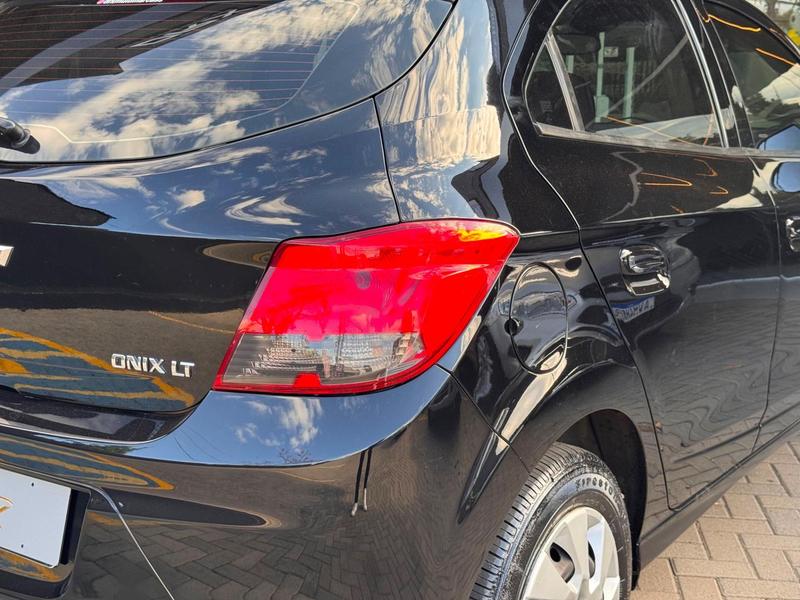 Chevrolet Onix 14mt LT - foto 5