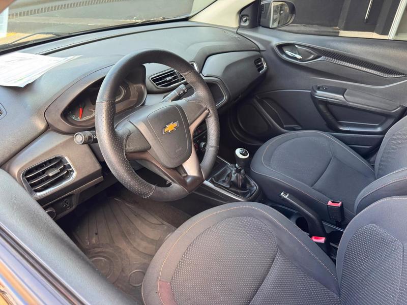 Chevrolet Onix 14mt LT - foto 12
