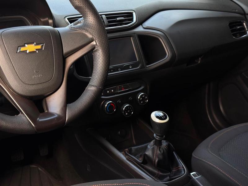 Chevrolet Onix 14mt LT - foto 13