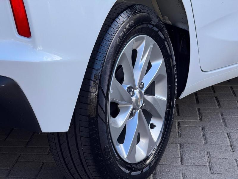 Chevrolet Onix 10tmt - foto 12