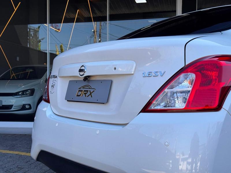 Nissan Versa 16sv CVT - foto 4