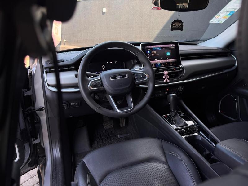 Jeep Compass Long T - foto 9