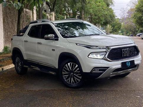 FIAT TORO RANCH AT9 4X4