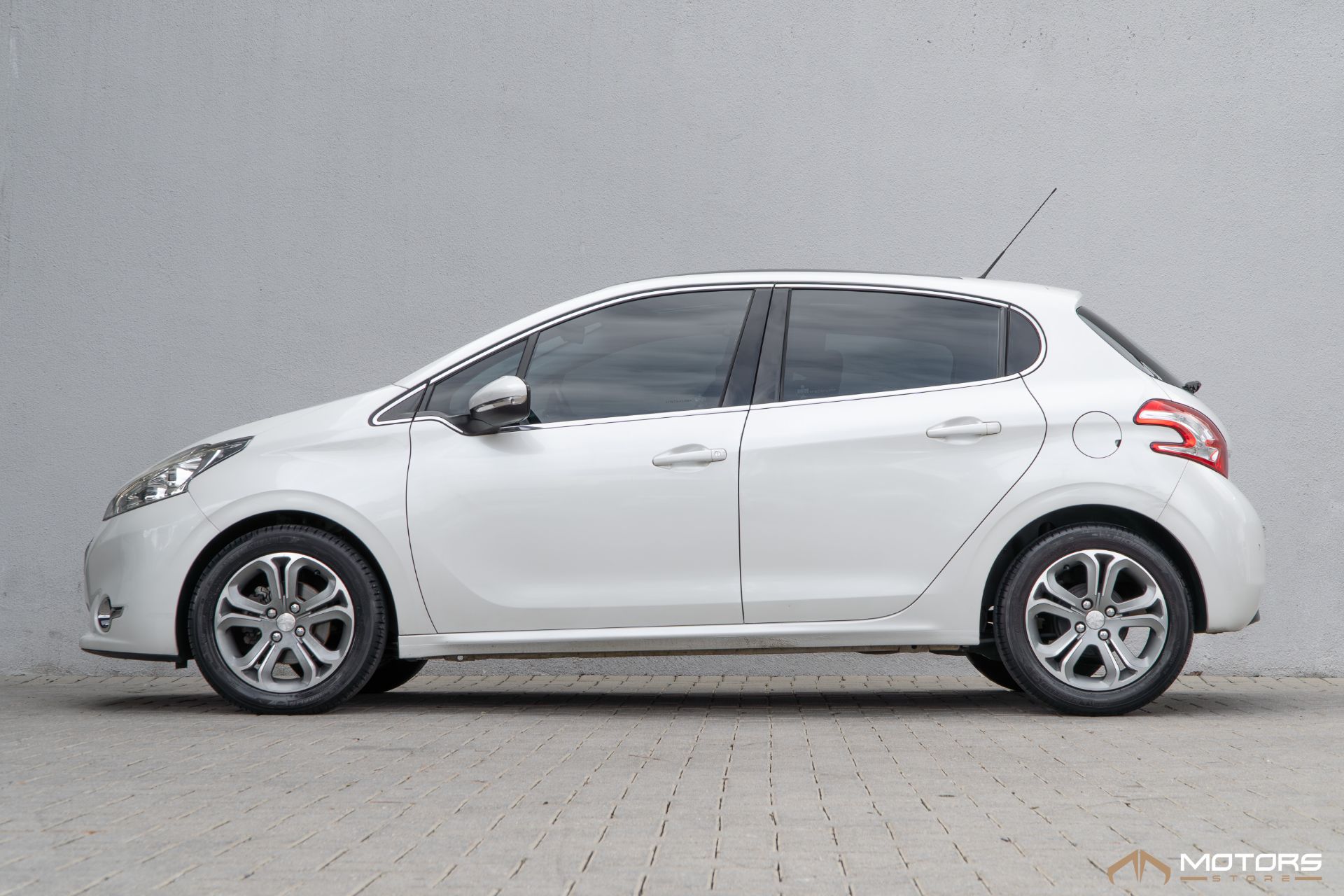 Peugeot 208 — foto 3
