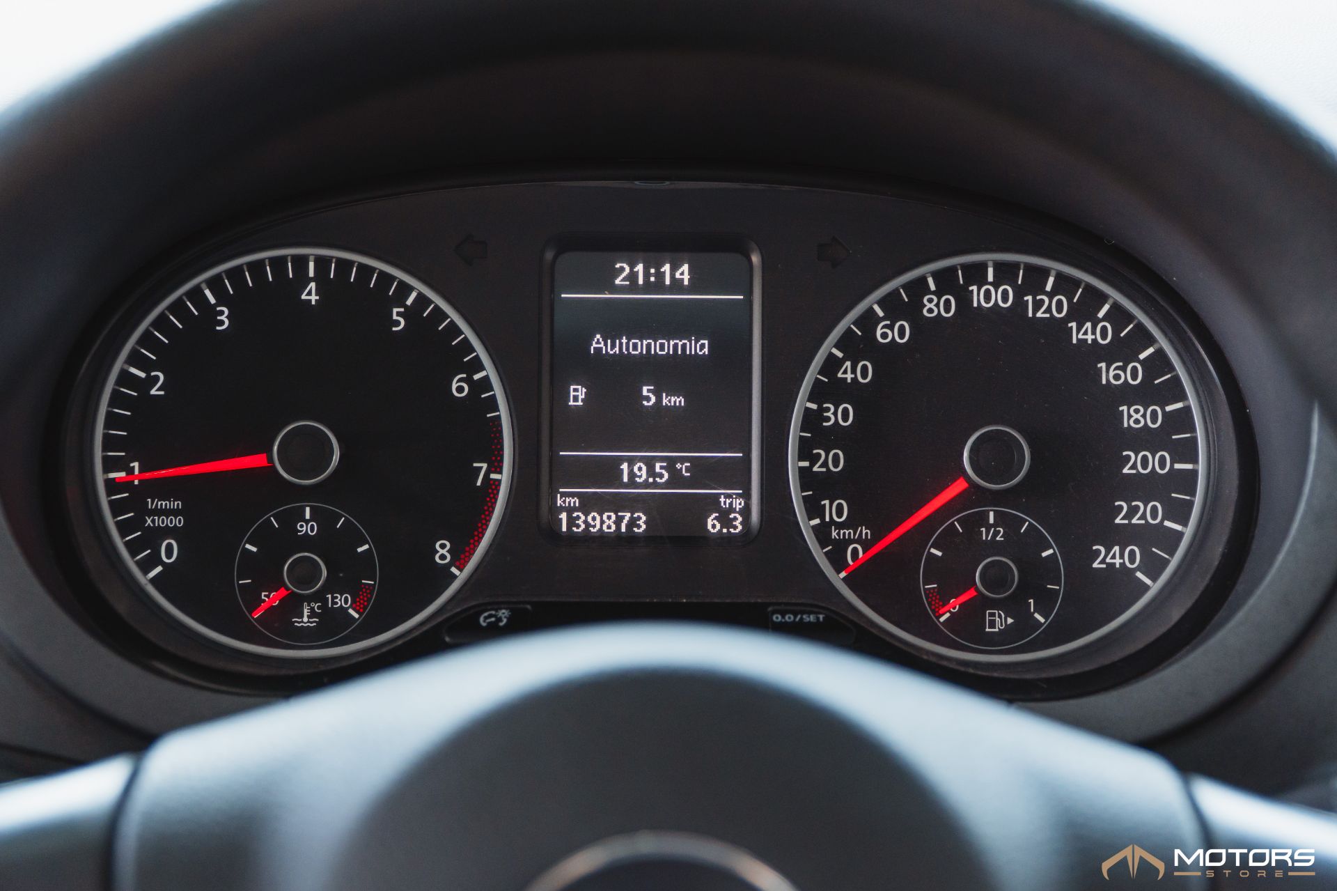Volkswagen Spacefox 1.6 8V Trend TotalFlex 4P - Imagem 10