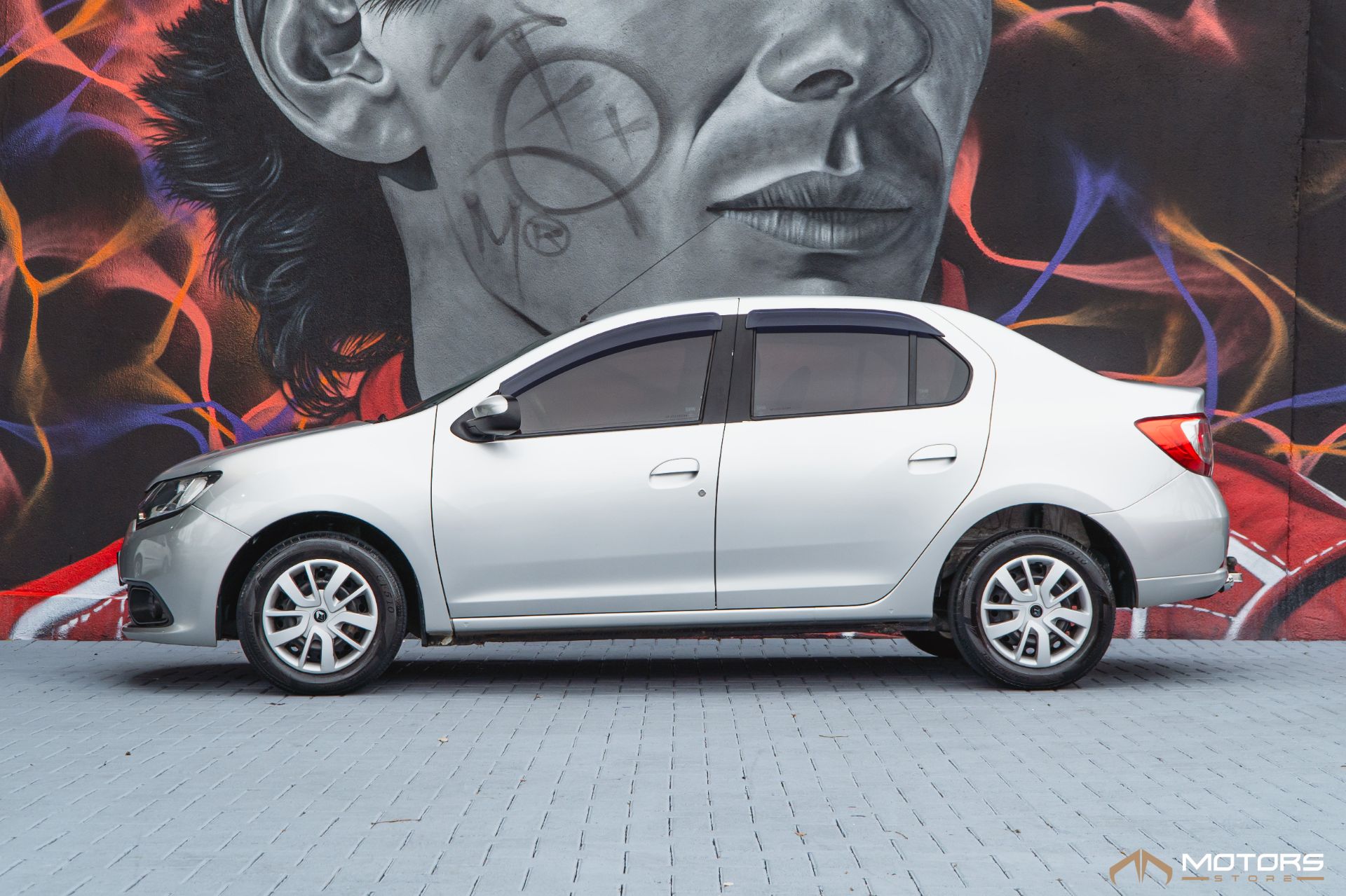 Renault Logan — foto 2