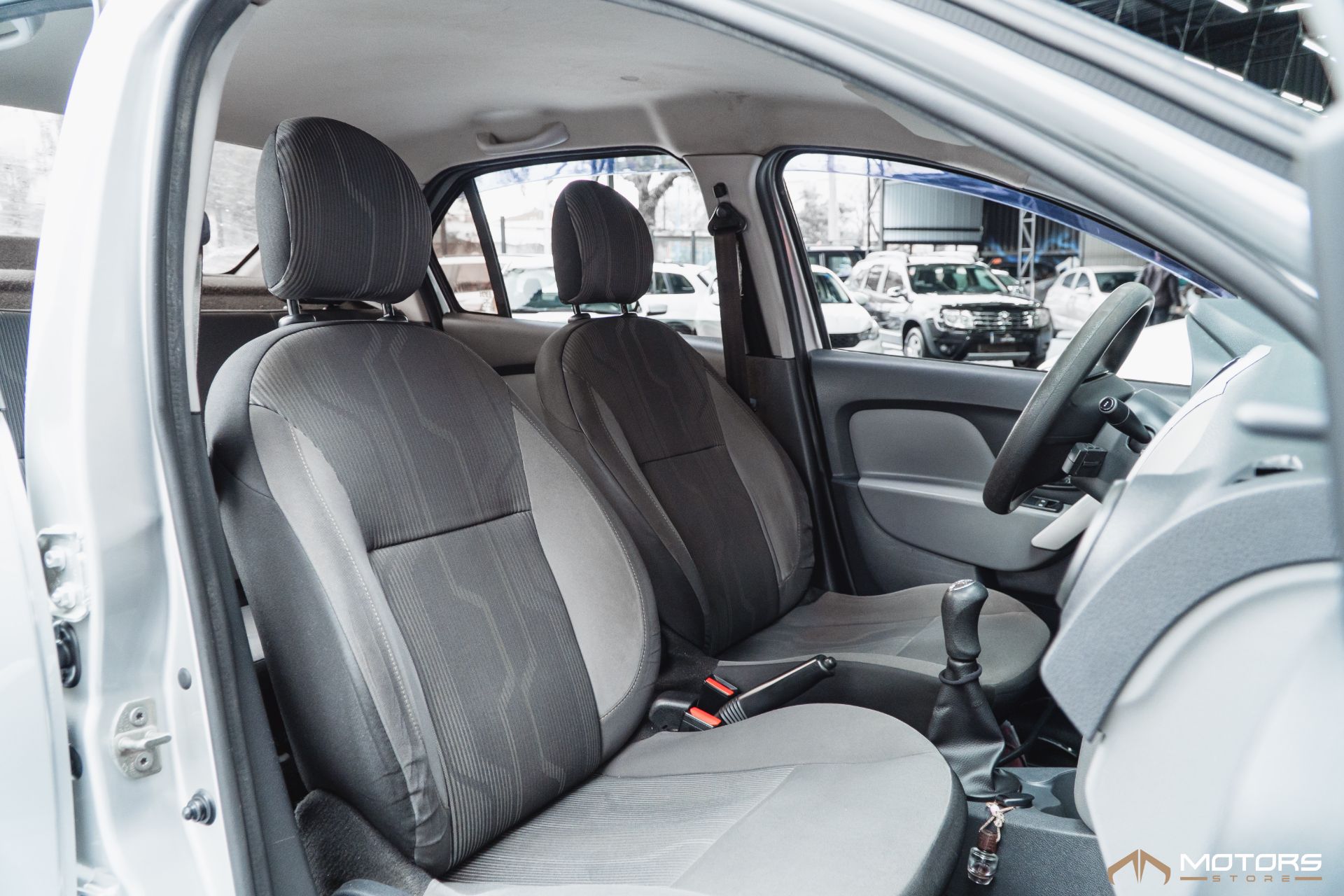 Renault Logan — foto 4