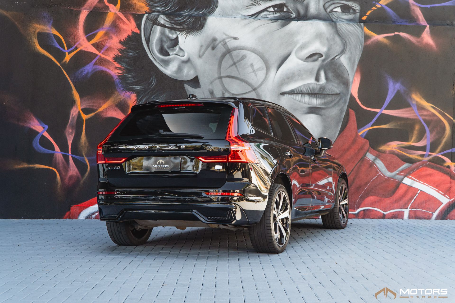 Volvo Xc 60 T-8 Hibrido R-Design 2.0 5P — foto 2