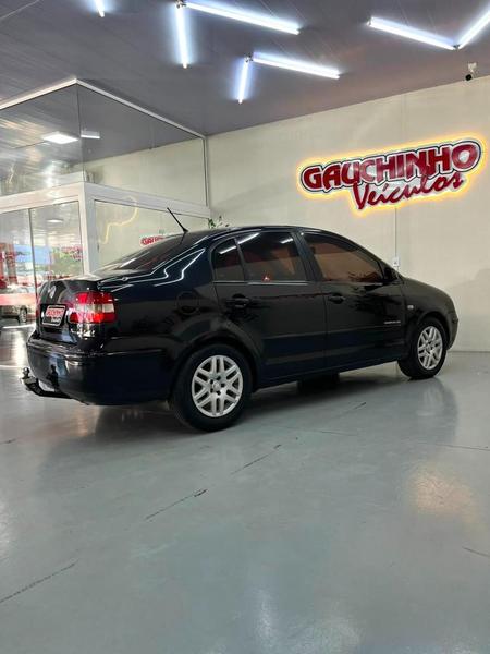 Volkswagen Polo 2.0 Mi 4P - foto 4