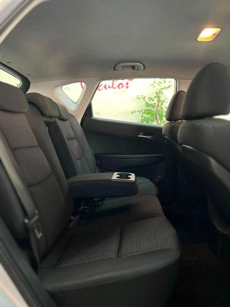 Hyundai i30 2.0 - foto 20