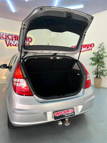 Hyundai i30 2.0 - foto 8