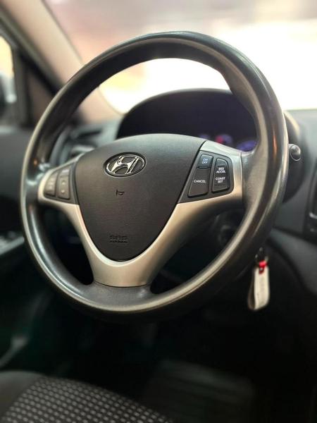 Hyundai i30 2.0 - foto 11