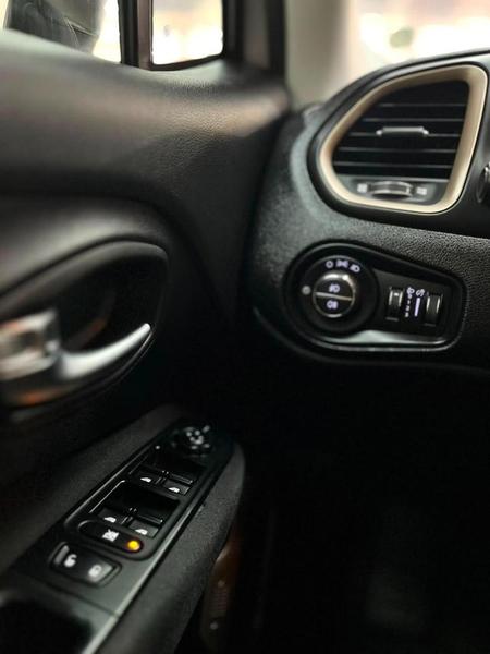 Jeep Renegade Sport 1.8 4X2 Flex 16V Aut. - foto 8
