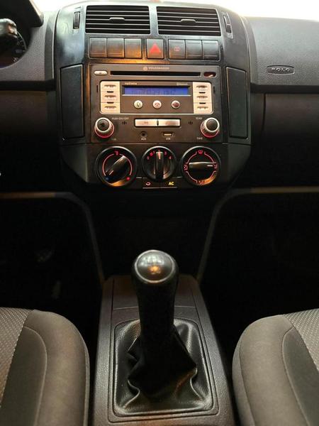 Volkswagen Polo 1.6 - foto 15