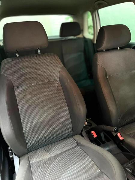 Volkswagen Polo 1.6 - foto 17