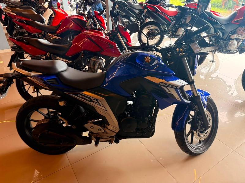 YAMAHA FZ25 FAZER