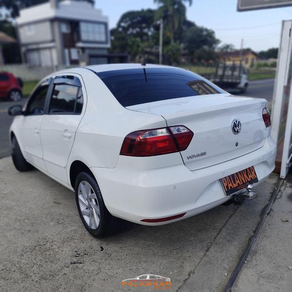 Volkswagen Voyage 1.6 MSI Flex 16V 4P Aut. - foto 4
