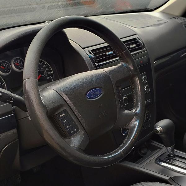 Ford Fusion - foto 8