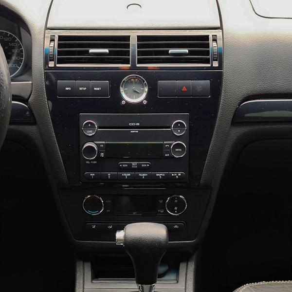 Ford Fusion - foto 12