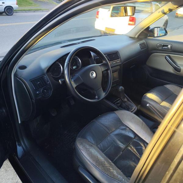 Volkswagen Golf 1.6 Sportline - foto 6