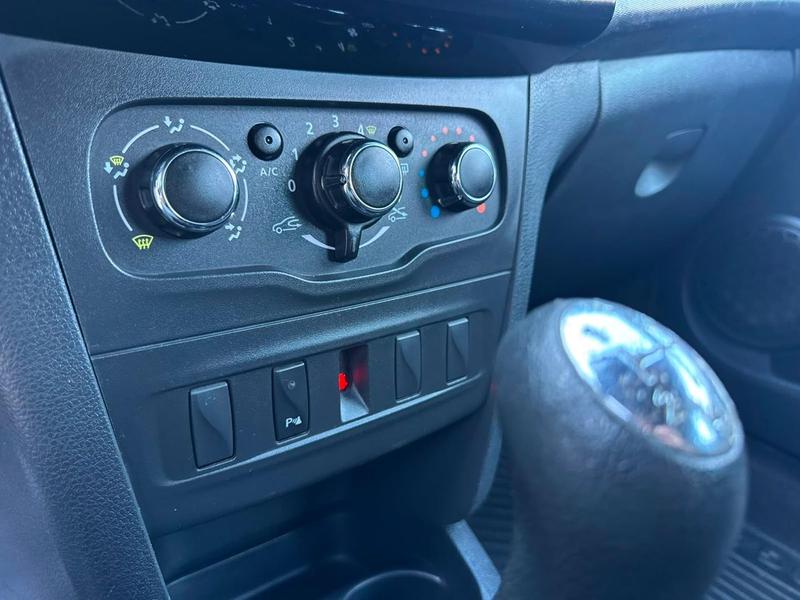 Renault Logan Zen 10mt - foto 11