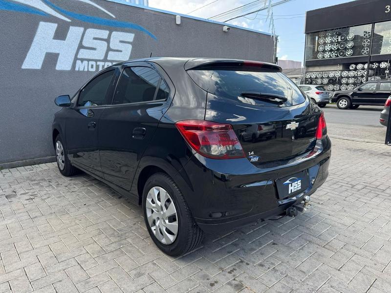 Chevrolet Onix 14mt LT - foto 4