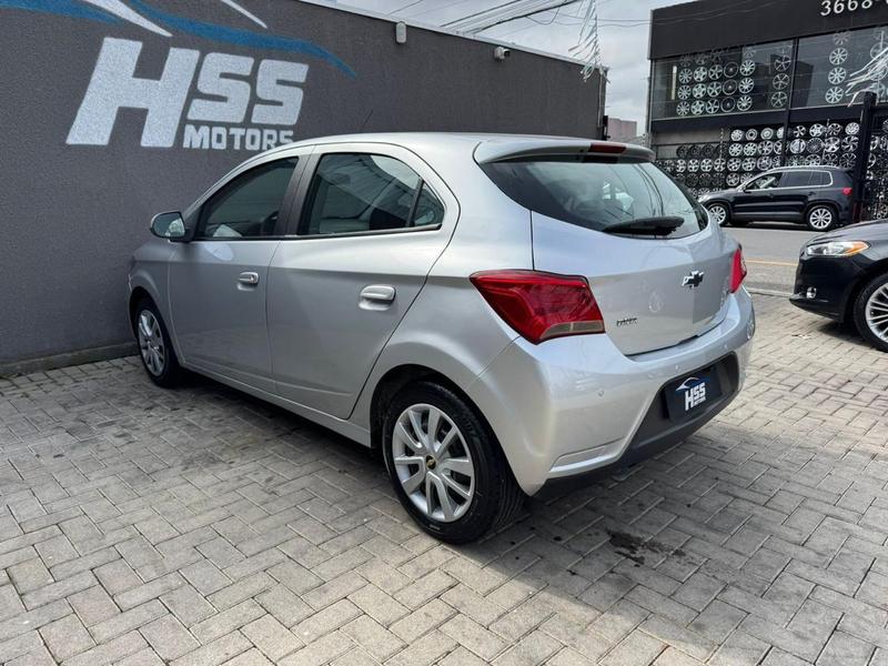 Chevrolet Onix 10mt LT - foto 4
