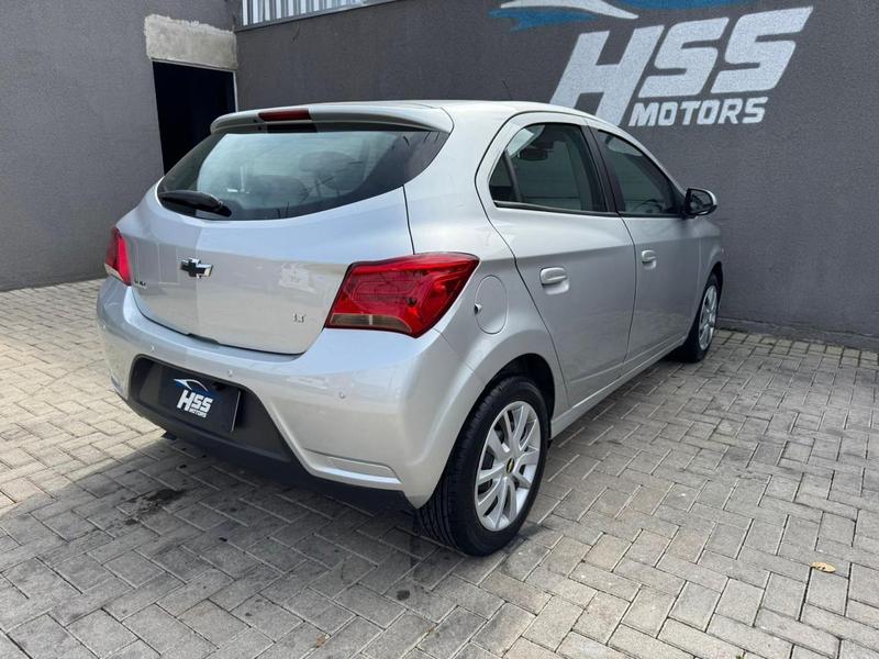Chevrolet Onix 10mt LT - foto 6