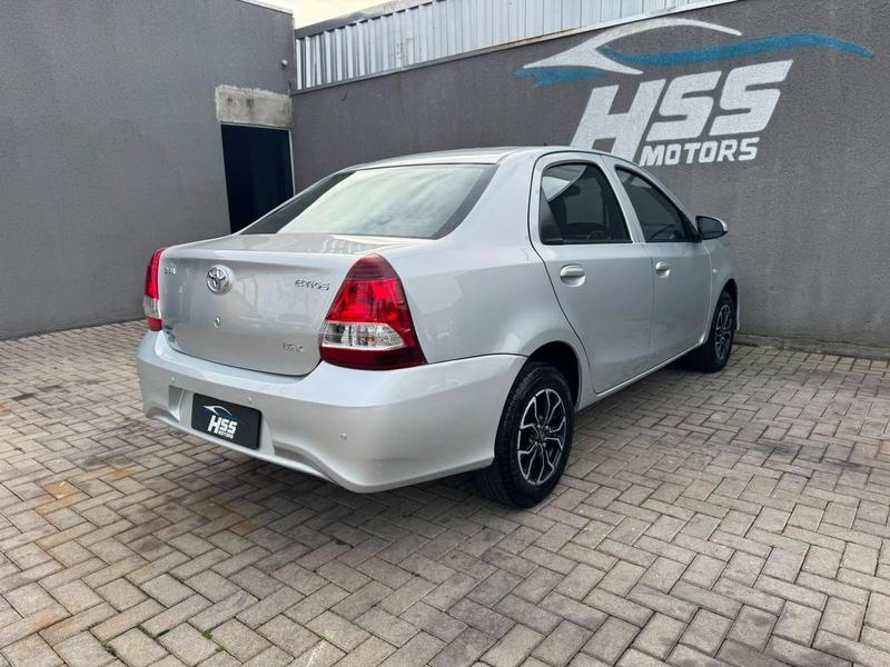 Toyota Etios Sd X 15l At - foto 6